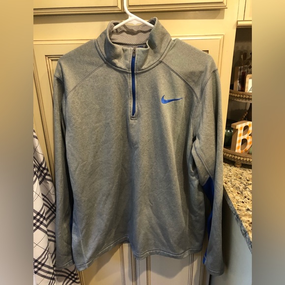 Nike Other - Men’s Nike Therma-Fit size large